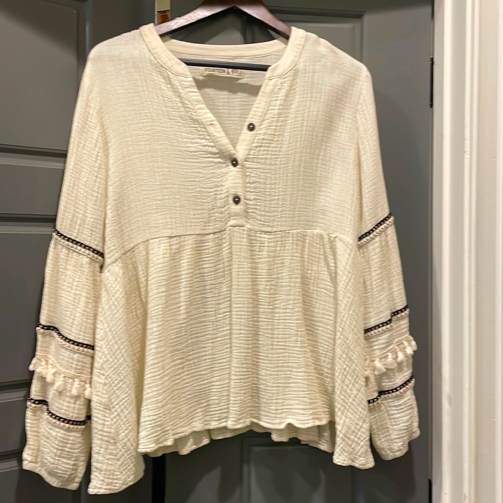 Soft beautiful top with gorgeous detailed sleeves